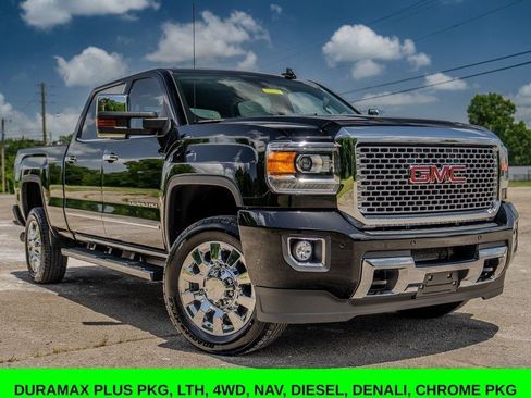 Used 2016 GMC Sierra 2500 Denali w/ Duramax Plus Package AWD/4WD image 1
