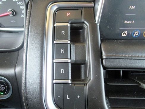 Used 2021 Chevrolet Suburban High Country image 31