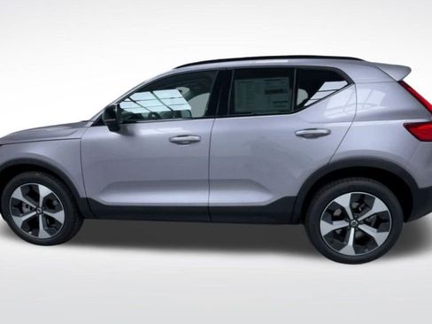 New 2026 Volvo XC40 B5 Plus w/ Protection Package Premier image 20