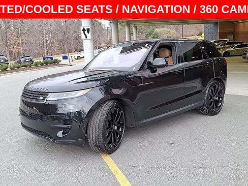 Used 2023 Land Rover Range Rover Sport SE image 4