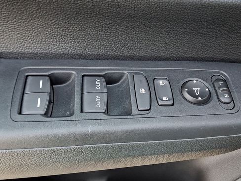 Certified 2025 Honda CR-V EX image 26