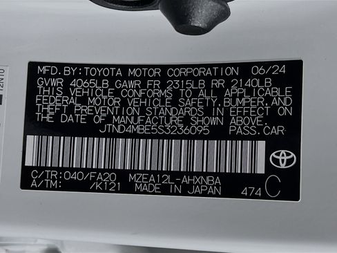 Certified 2025 Toyota Corolla SE image 27
