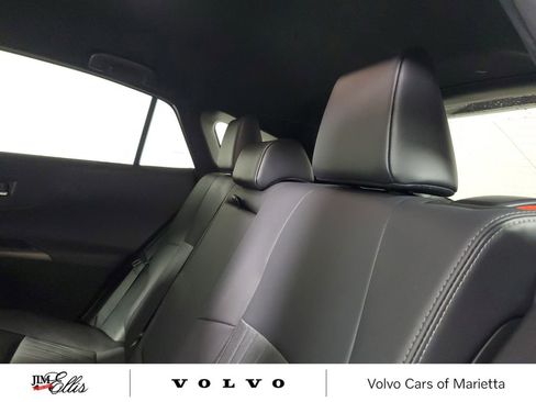 Used 2021 Toyota Venza XLE image 15