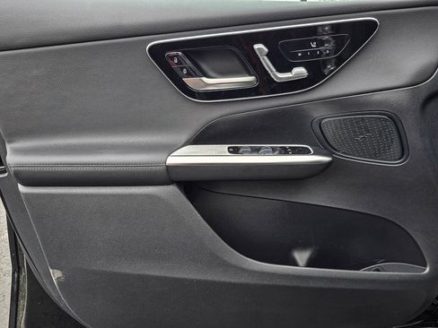 New 2025 Mercedes-Benz GLC 350e 4MATIC image 12