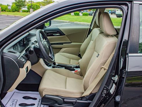 Used 2016 Honda Accord LX image 12