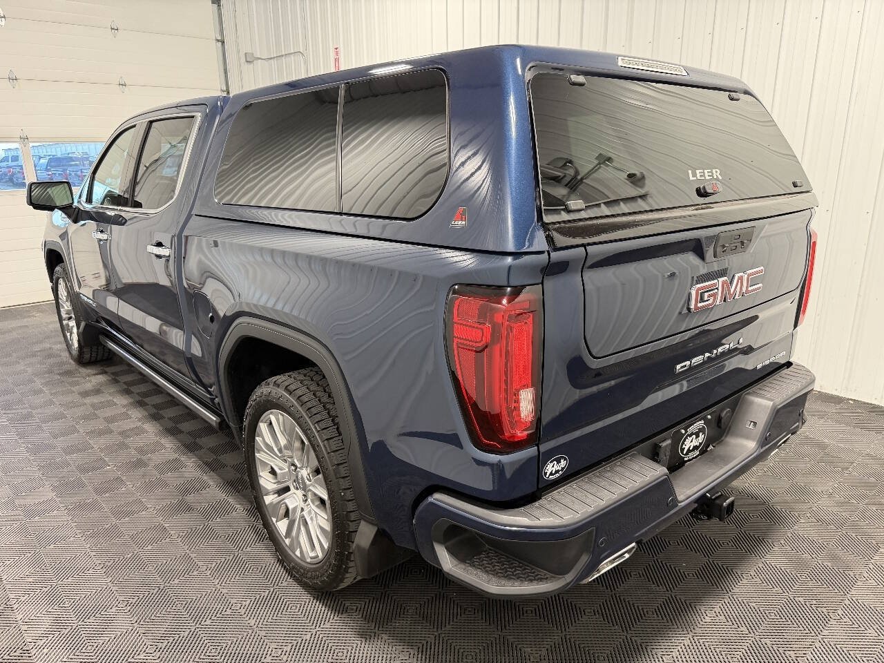 Used 2020 GMC Sierra 1500 Denali w/ Denali Ultimate Package AWD/4WD image 4