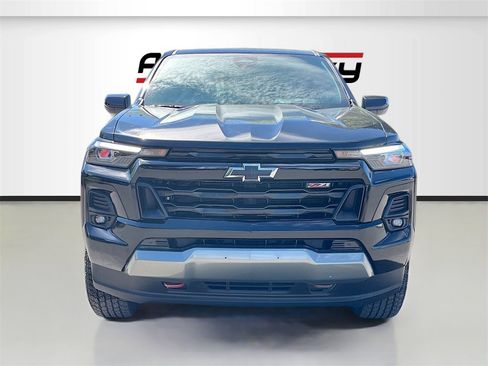 Used 2024 Chevrolet Colorado Z71 w/ Advanced Trailering Package image 2