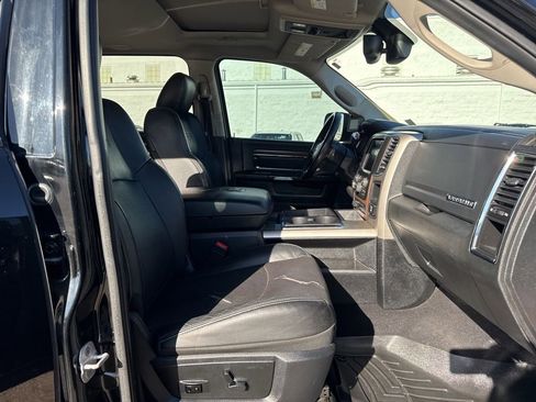 Used 2014 RAM 2500 Laramie w/ Black Appearance Group image 22