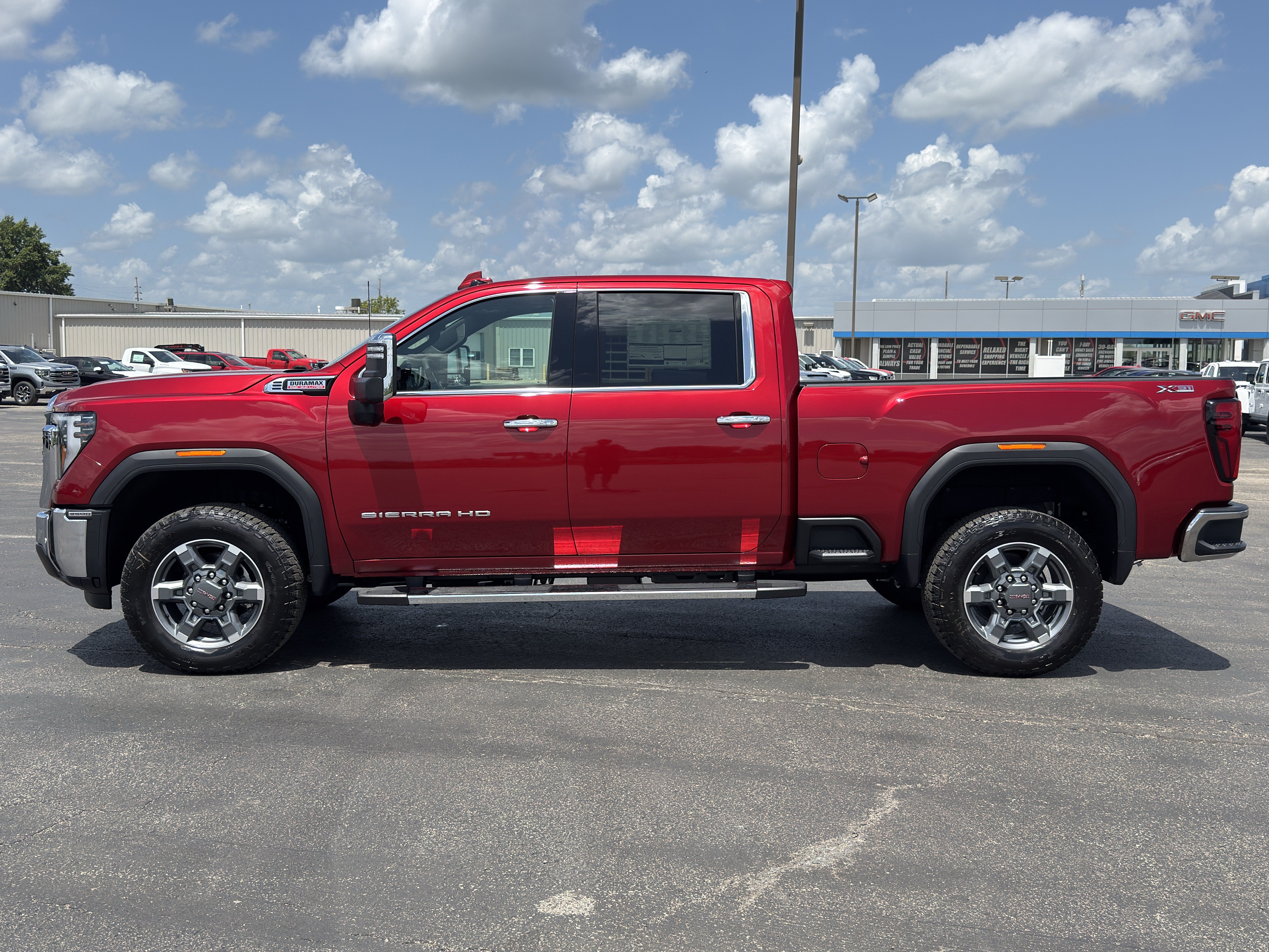 New 2026 GMC Sierra 3500 SLT w/ SLT Premium Package AWD/4WD image 8