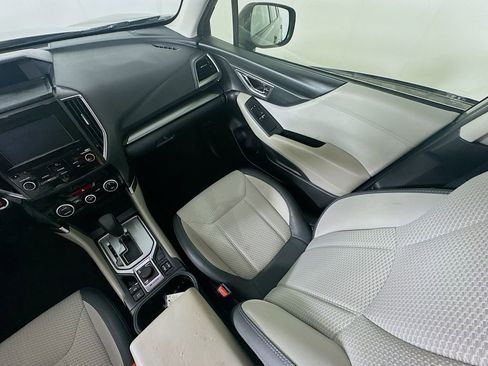 Used 2020 Subaru Forester Premium image 11