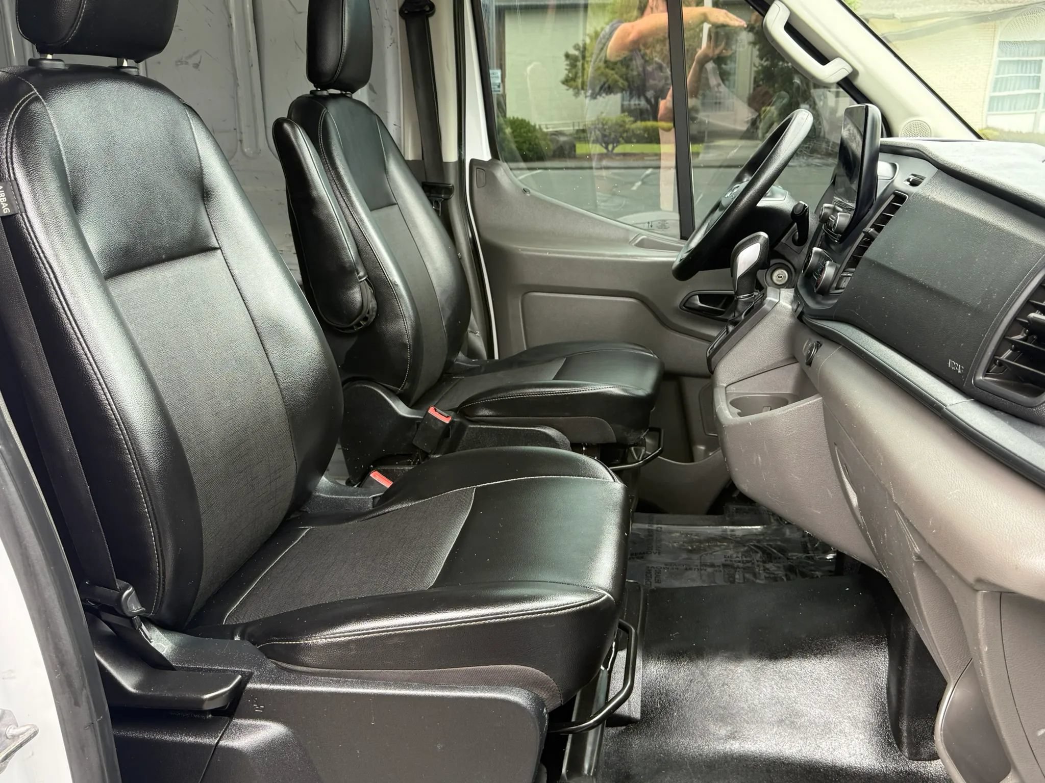 Used 2021 Ford Transit 250 Medium Roof RWD image 15