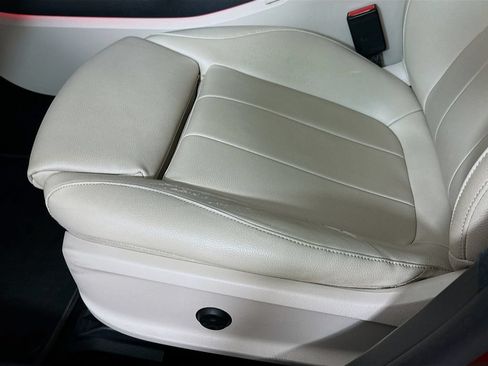 Used 2021 Mercedes-Benz CLA 250 image 9