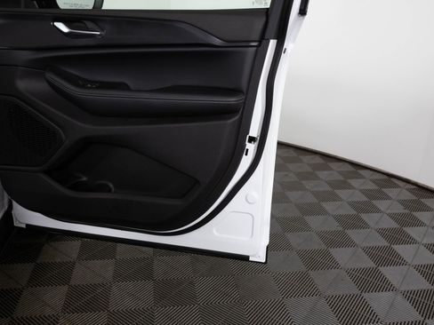 New 2025 Jeep Grand Cherokee Laredo X image 32