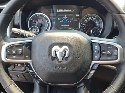 Used 2025 RAM 1500 Big Horn AWD/4WD image 5
