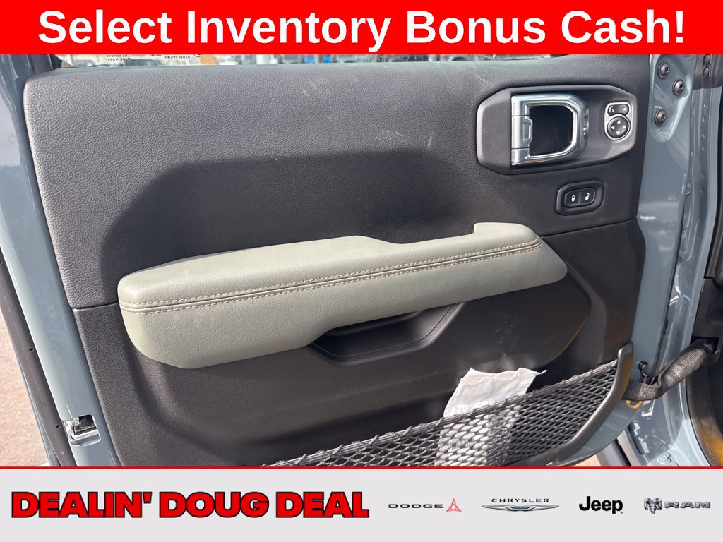 New 2026 Jeep Gladiator Mojave w/ Safety Group AWD/4WD image 11