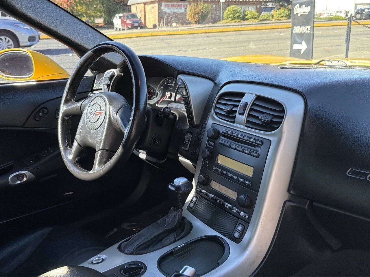 Used 2005 Chevrolet Corvette Coupe w/ Preferred Equipment Group RWD image 20