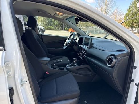 Used 2022 Hyundai Kona SEL w/ Cargo Package AWD/4WD image 11