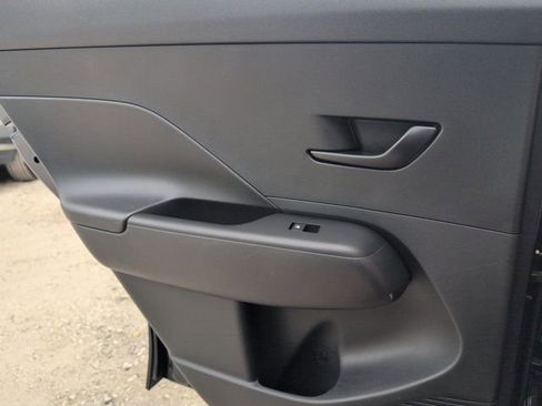 Used 2025 Hyundai Kona SEL FWD image 26