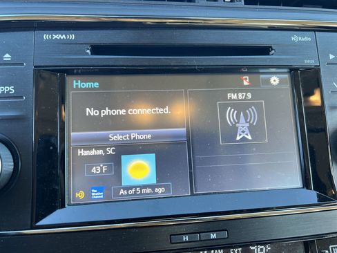 Used 2018 Toyota Avalon XLE Premium image 24