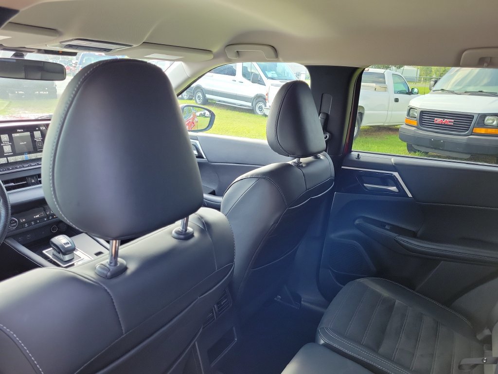 Used 2024 Mitsubishi Outlander SE Black Edition AWD/4WD image 19