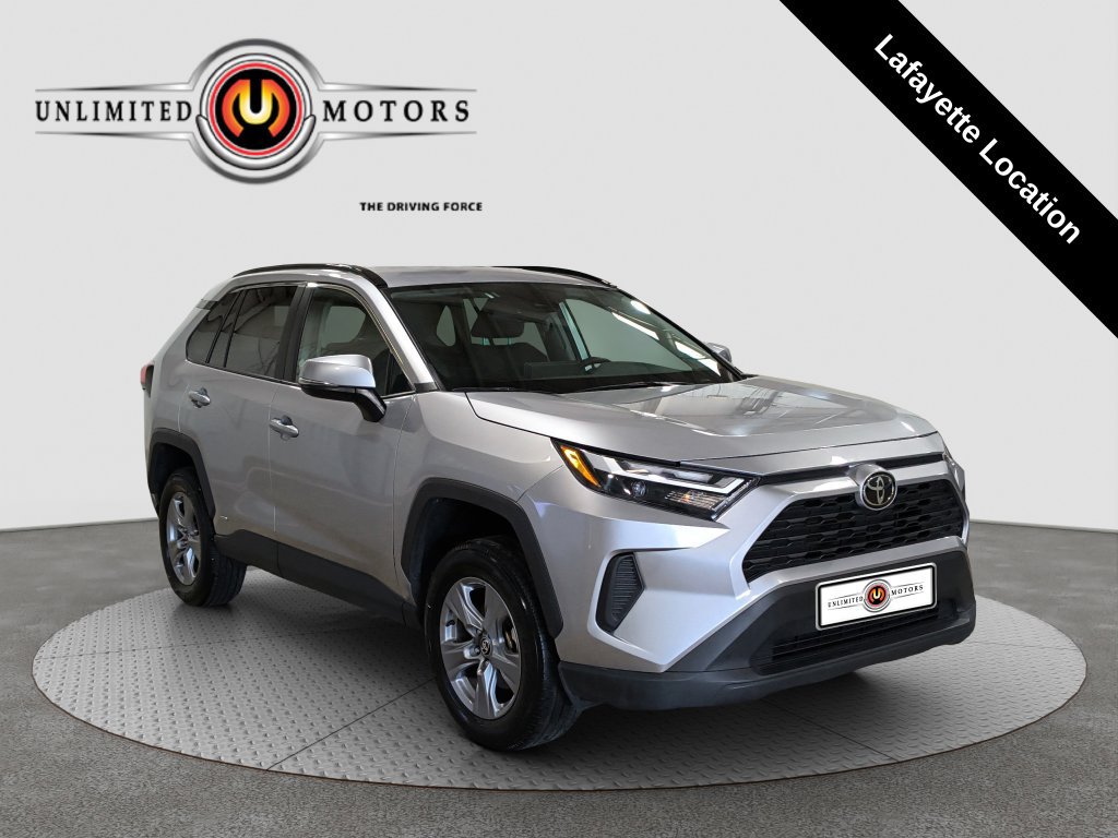 Used 2025 Toyota RAV4 XLE AWD/4WD image 1
