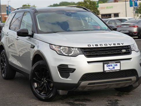 Used 2019 Land Rover Discovery Sport SE image 8