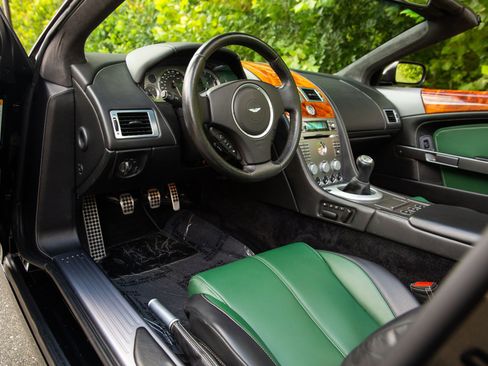 Used 2007 Aston Martin DB9 Volante RWD image 40
