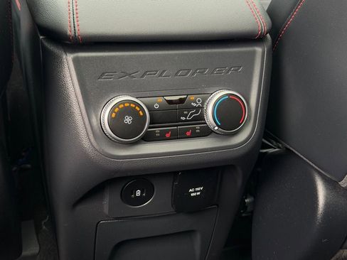 Certified 2025 Ford Explorer ST image 31