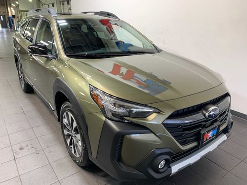 Used 2025 Subaru Outback Limited image 2