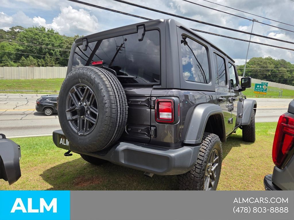 Used 2025 Jeep Wrangler Unlimited Sport AWD/4WD image 11