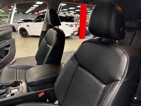 Used 2018 Volkswagen Atlas SEL image 34