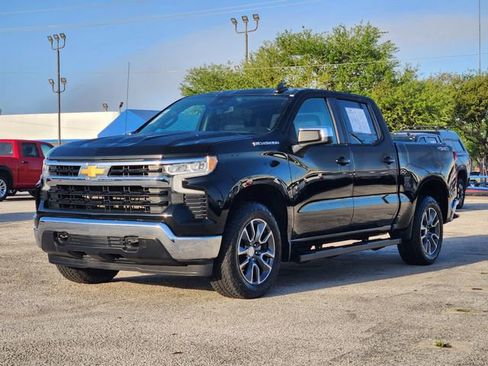 Used 2023 Chevrolet Silverado 1500 LT image 3