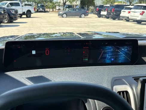 Used 2025 Ford Expedition Max Active RWD image 17