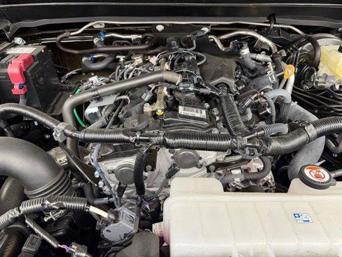 Certified 2026 Toyota Tacoma SR5 AWD/4WD image 38