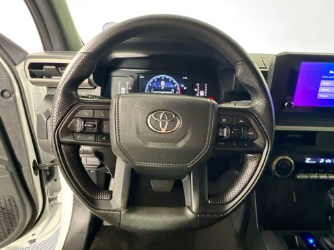 Used 2025 Toyota Tacoma SR RWD image 15