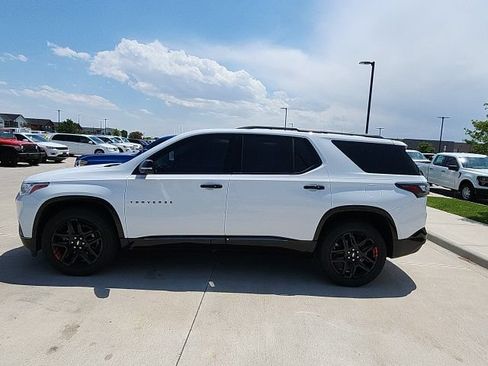 Used 2019 Chevrolet Traverse Premier w/ Redline Edition FWD image 3