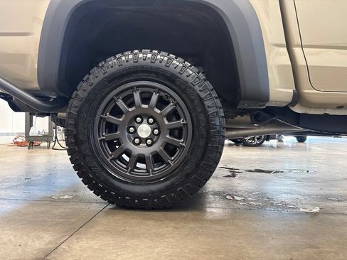 Used 2022 Chevrolet Colorado ZR2 w/ Colorado ZR2 Bison Edition AWD/4WD image 20
