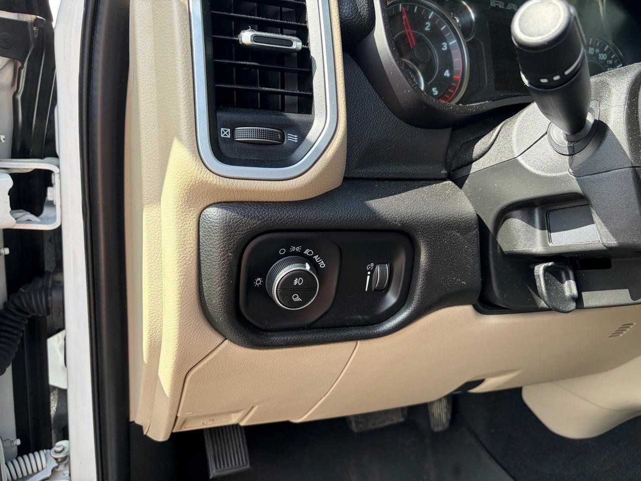 Used 2022 RAM 3500 Big Horn AWD/4WD image 27