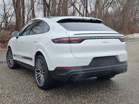 Certified 2023 Porsche Cayenne Platinum Edition image 3