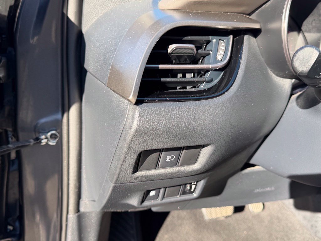 Certified 2022 Toyota C-HR Limited FWD image 15