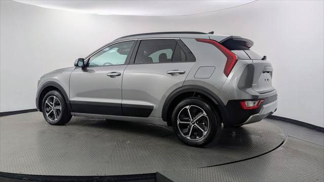 Used 2024 Kia Niro LX FWD image 6