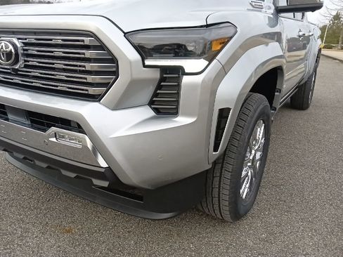 New 2026 Toyota Tacoma Limited AWD/4WD image 9