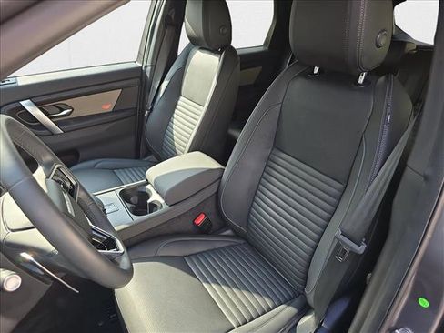 Certified 2024 Land Rover Discovery Sport Dynamic SE image 15