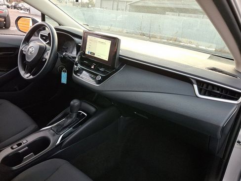 Used 2024 Toyota Corolla LE image 11