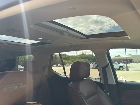Used 2018 Chevrolet Traverse High Country AWD/4WD image 82
