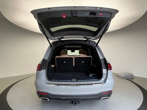 Used 2024 Mercedes-Benz GLS 450 4MATIC image 5