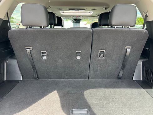 Used 2025 Kia Telluride EX w/ EX Captain's Chair Package FWD image 21