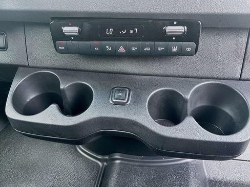 Used 2024 Mercedes-Benz Sprinter 3500 image 17