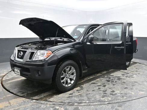 Used 2020 Nissan Frontier SV image 33