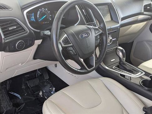 Used 2018 Ford Edge Titanium w/ Technology Package image 10
